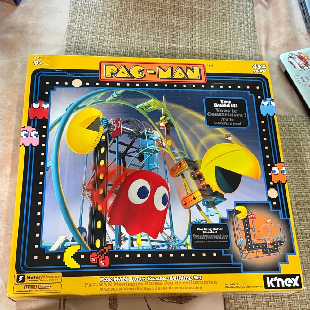 PAC-MAN Roller Coaster Building Set - Yellow and Red